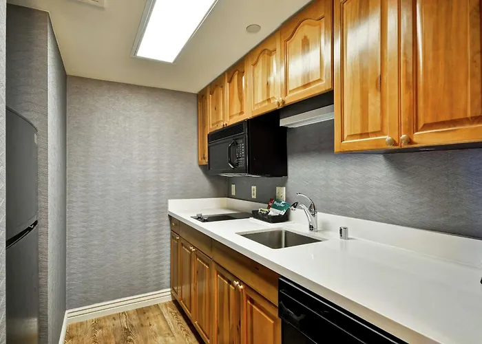 Hotel Homewood By Hilton Phoenix-biltmore