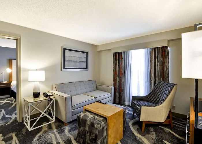 Hotel Homewood By Hilton Phoenix-biltmore