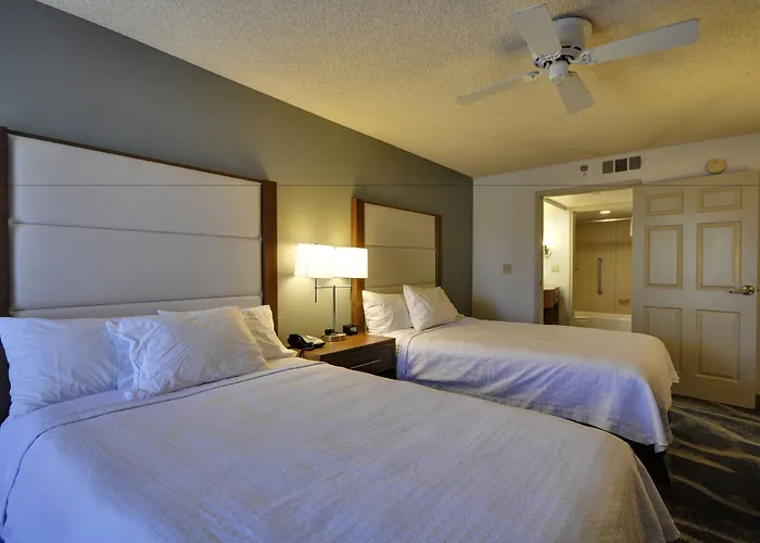 Homewood By Hilton Phoenix-biltmore Hotel