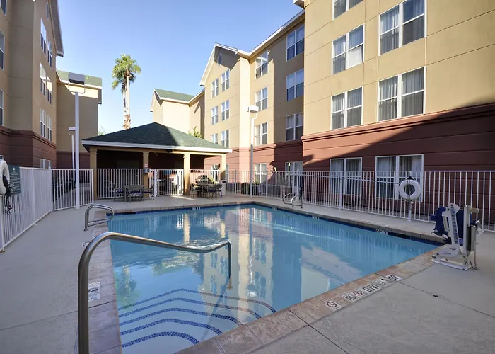 Homewood By Hilton Phoenix-biltmore 3*