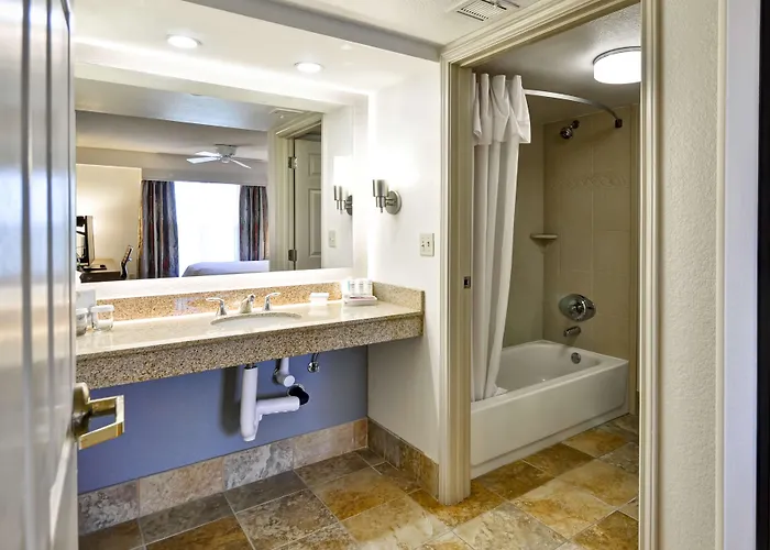 Homewood By Hilton Phoenix-biltmore Phoenix