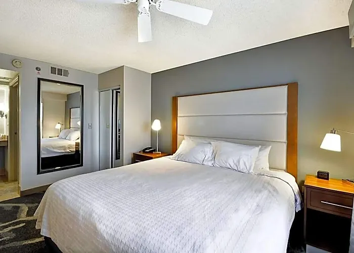 Homewood By Hilton Phoenix-biltmore Hotel