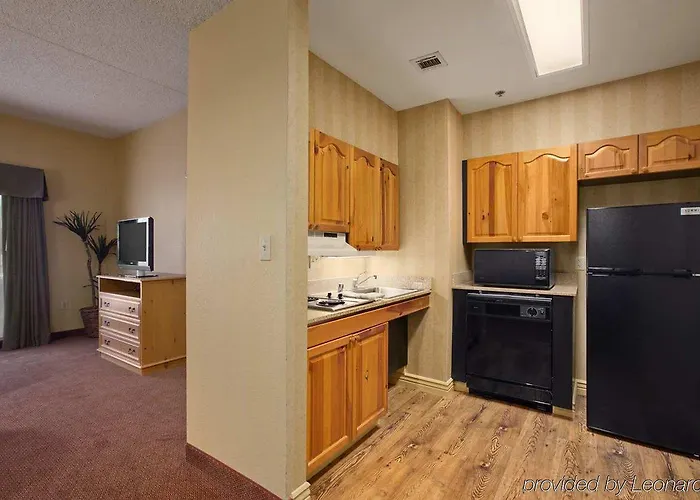 Hotel Homewood By Hilton Phoenix-biltmore 3*