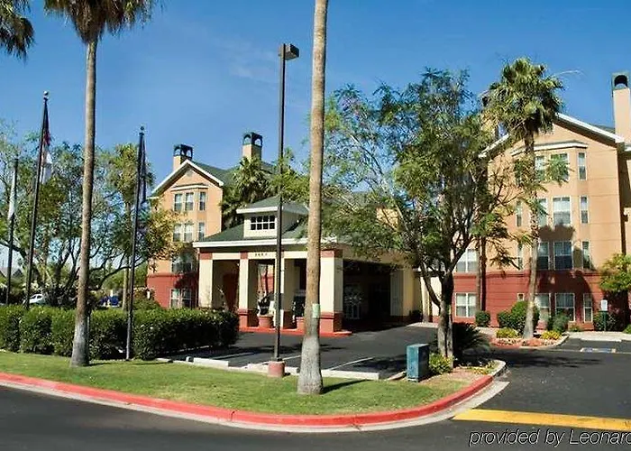 Homewood By Hilton Phoenix-biltmore Hotel 3*