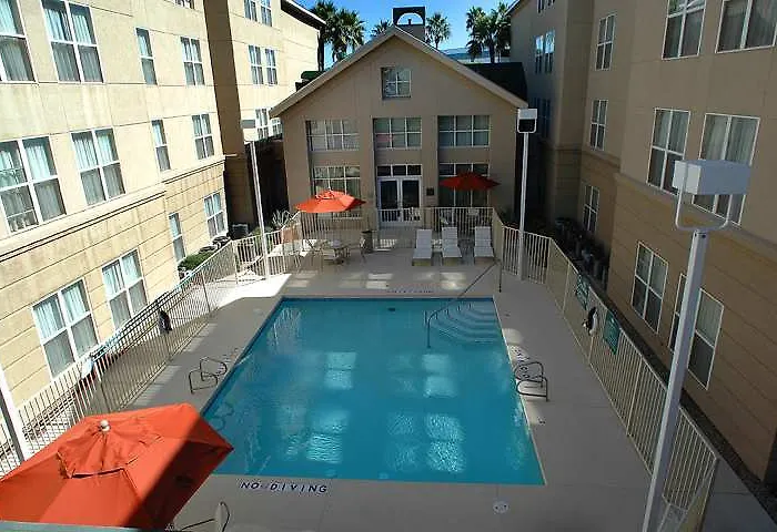 Hotel Homewood By Hilton Phoenix-biltmore